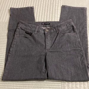 Lee Classic Jeans. Gray. Size 10 Short